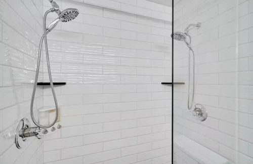 Large Townhouse, Walk to All! King Beds-Highlands - Foto 23