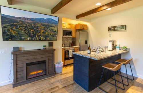 Sun Valley Atelier Condo in Perfect Location - Photo 2