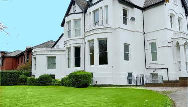 Gorgeous 2 bed apartment with free parking near, Sefton Park, Palm House, Lark Lane, Liverpool and Everton football clubs - Foto 2