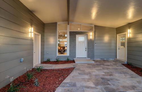 Modern Mini Golf Oasis - Foto 7