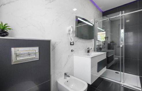 Pet Friendly Home In Porec - Photo 43