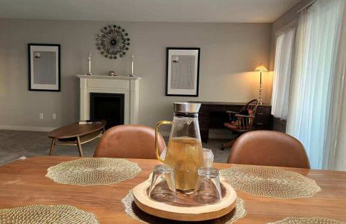 Pet Friendly Bellevue Condo with Stunning City Views - Foto 21