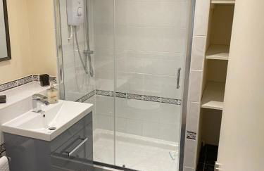 River Courtyard Ground Floor Apt 2BR Parking St Neots Town Centre - Foto 58