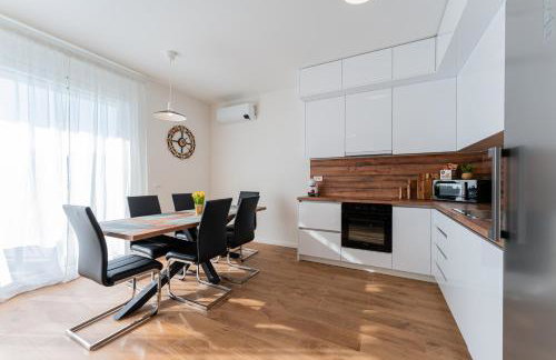 Flex SelfCheckIns 143 - Novaki -Terrace - 4 Bedrooms - Parking - Foto 7