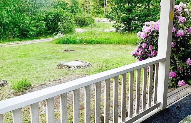 Bright Holiday House by the Lake - Photo 13