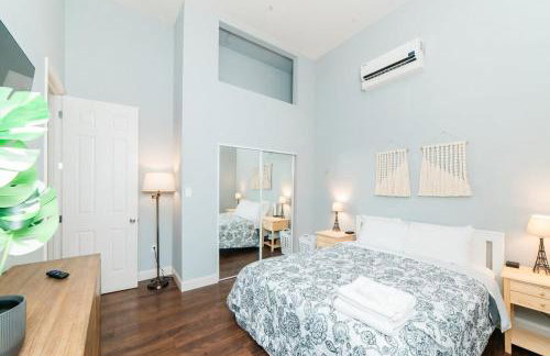 Modern Chic Suite - Amazing Location - GroupStay - Foto 17