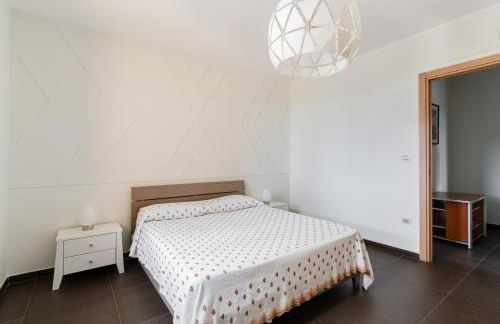 Intera villa ad uso esclusivo con 2 bagni 4 camere da letto,garage,giardino,area fitness,lavatrice,wifi - Foto 10