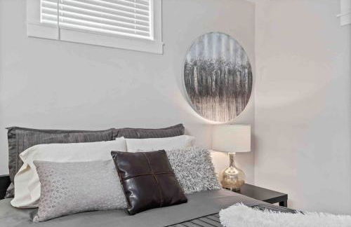 The Urban Roost I A Rustic City Escape - Foto 17