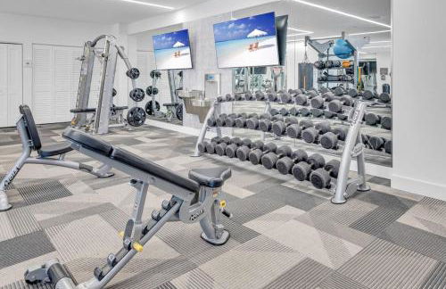 Brickell Border 3BR by Untitled Stay - Photo 48