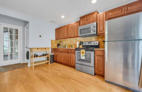 Pool and Patio, 8 minutes from Mall of Georgia! - Foto 9