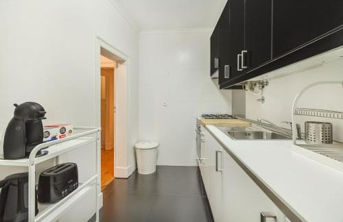 2BR at Chiado Historical Heart of Lisbon - Foto 15