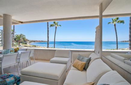 Beach-line apartment with 3 bedrooms in Estepona - Photo 3