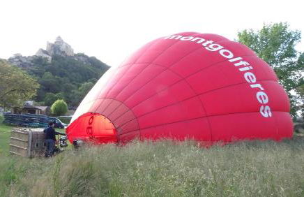 CHAMBRE du SABOTIER - Studio troglodytique - A 100 m Baignade en rivière - Location de Canoë - Circuits cyclo - Aire de pique-nique - 3 restaurants - Foto 48