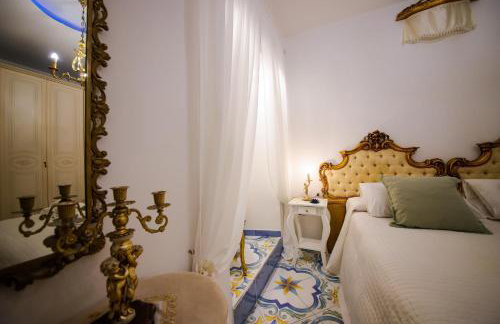 Giallo Napoletano Home - Photo 11