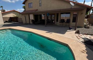Sparkling Foothills Home 3 bed and loft 2 bath pool home - 14 day minimum - Foto 1