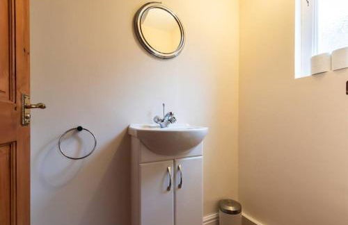 Spacious and Comfortable Home - Foto 30