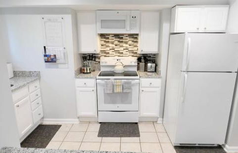 Trendy Apt in Bloomingdale - Parking - Foto 7