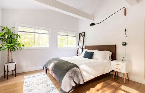 Modern A-Frame Cabin with Loft, Firepit and Grill - Foto 43