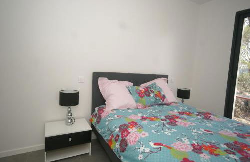 State of the Art Fixtures Villa in Vidauban with Pool - Photo 70