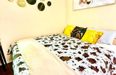 Near AT&T Stadium, UTA, Globe Life, Six Flags, DFW Airport, American Airlines Center with Games and Crib - Foto 2