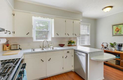 Rogers Vacation Rental about 7 Mi to Downtown - Foto 11