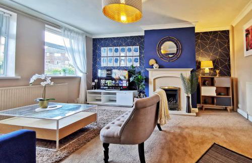 Highstone 4 Bedrooms Home 7 Beds With Parking and Garden - Foto 5