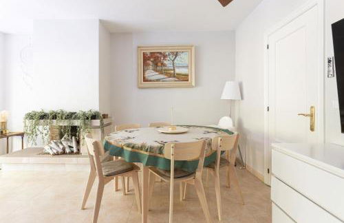 SeaBreezeHeaven - Sea View Apartment, Pool & Spacious Terrace with BBQ - 50m from Sant Pol Beach - Foto 16