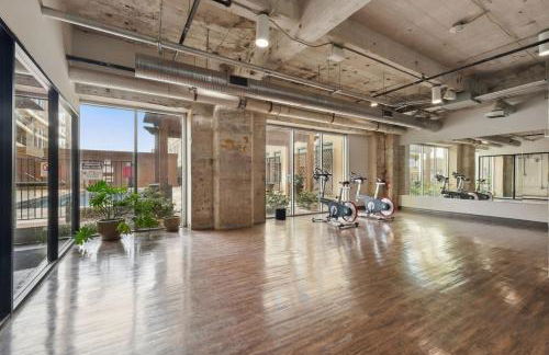 Luxury Penthouse with City Views - Foto 27