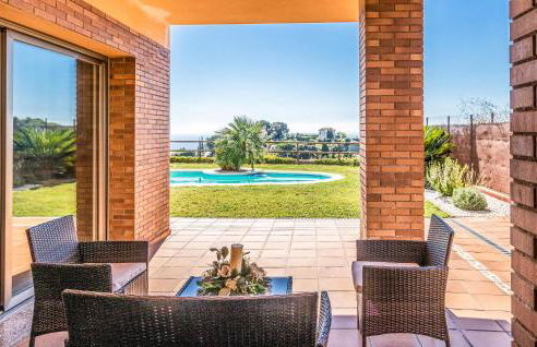 Lovely Home In Sant Cebrià De Vallalta - Foto 7