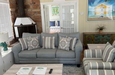 Seahorse Bungalow - Photo 18