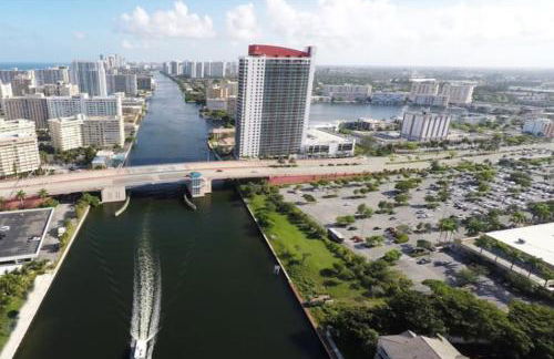 Studio BeachWalk, Ocean Breeze & 2 Full Beds - Foto 17