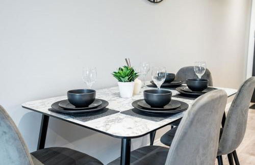 Luxury 3BR Apartment - City Centre - Sleeps 10 - Foto 11