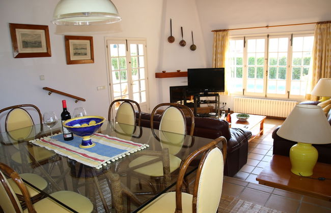 G Rentals Villa Binigo - Photo 11