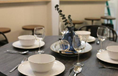 Renovated Modern Industrial Suite 2 BR Condo - Foto 12