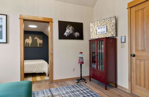 New Build Walk to Sisters Arcade Peloton Fire Pit - Foto 33