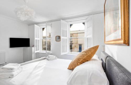 Superb location, character filled apartments by MyCityHaven - Foto 24