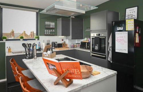 Stunning Luxury 3 Bed Penthouse Sleeps 2 to 6 - Foto 9