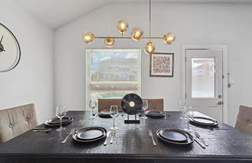 5BR Holiday Getaway in DeSoto with Pool, Hot Tub & Cinema - Foto 16