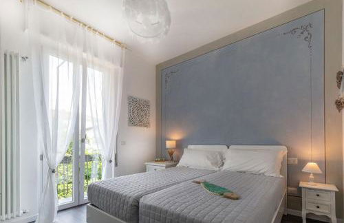 Maji Como Lake - Lake Como Historic Villa Apartments with Pool & Parking, 100m from Ferry & train - Foto 4