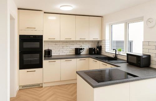 Spacious 3 Bed House in Connahs Quay Ideal for Contractors and Work Crews - Foto 4