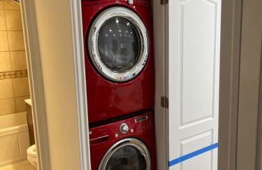 Renovated Jacuzzi Tub Home NYC-LGA-JFK Washer-Dryer - Photo 6