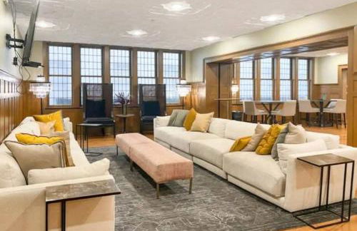 Your Downtown Oasis, Pool Gym in Building Steps from Dining and Top Sights - Foto 30