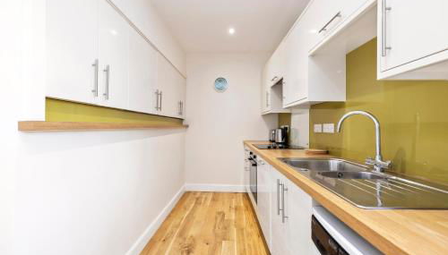 2 bedroom apartment on Peebles High Street - Foto 3