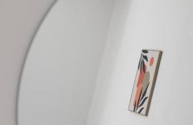 Comfortable 2-Bed Home with Parking & Fast Wi-Fi! - Photo 5