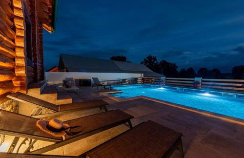 Log Cabin Valley - Private Villa with Pool - Photo 10