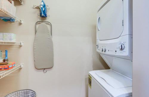 Walk to UA Campus Apt with Secure Parking! - Foto 18