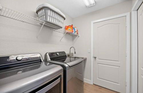 Tranquil Beachy Boho Pool home, 5mi beach, 4 Bedroom 3 Bath - Foto 35