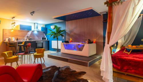 Twilight Star Spa - Sauna & Private Cinema - Free Parking - Foto 4