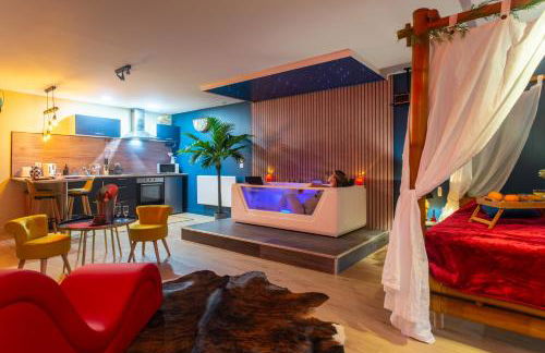 Twilight Star Spa - Sauna & Private Cinema - Free Parking - Foto 4