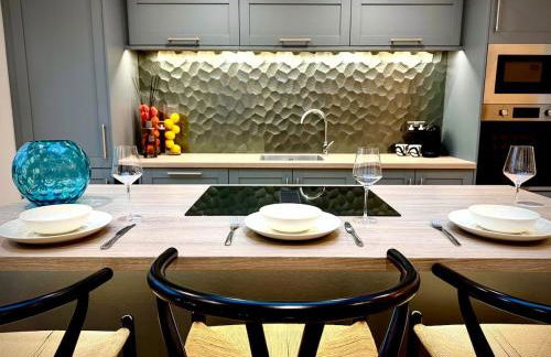 Tudor Hot Tub Family House - Foto 17